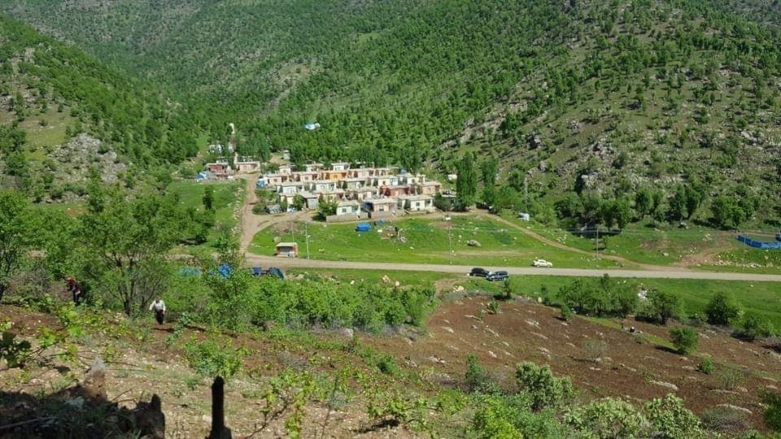 به علت حملات ترکیه یک روستای اقلیم کُردستان تخلیه شد